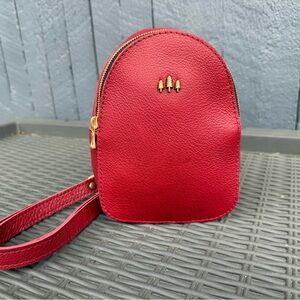 Portland Leather Flamenco Sydney Sling Crossbody Purse